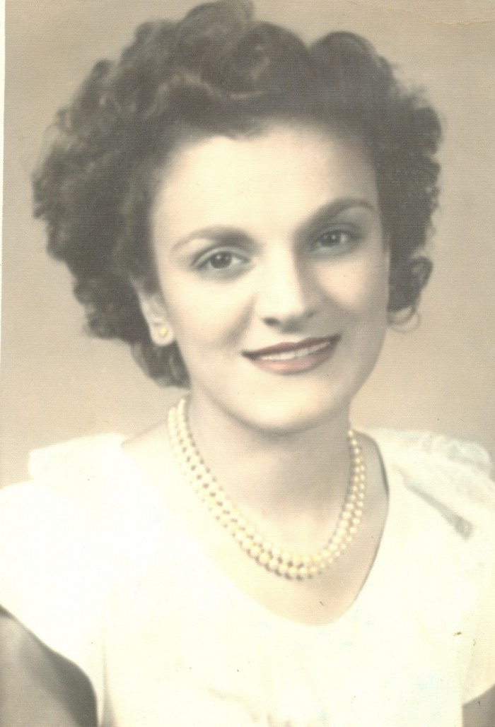 Sra. Nelly Abi Rezk Maltach en el año 1950 - Homenaje a la Sra. Nelly Abi Rezk