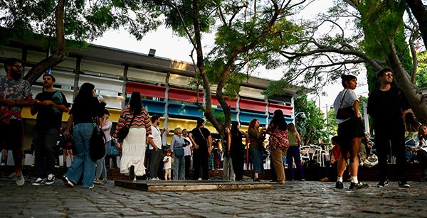 Domingo 19 de abril abierto