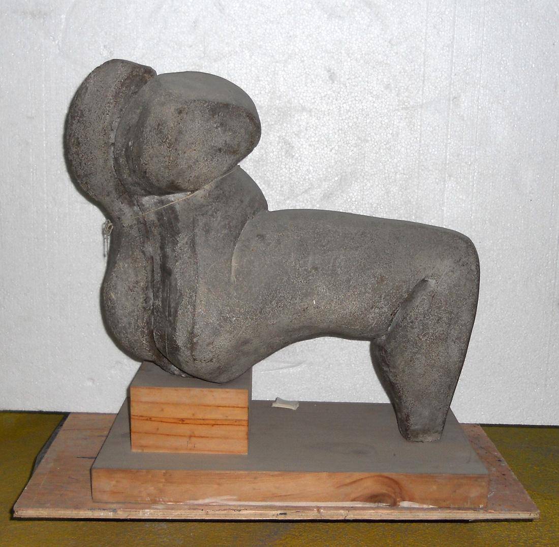 Bienestar, c.1983. Silvia Villagrán (1950). Símil piedra.  50,00 x 50,00 x 30,0 cm. Nº inv. 3993.