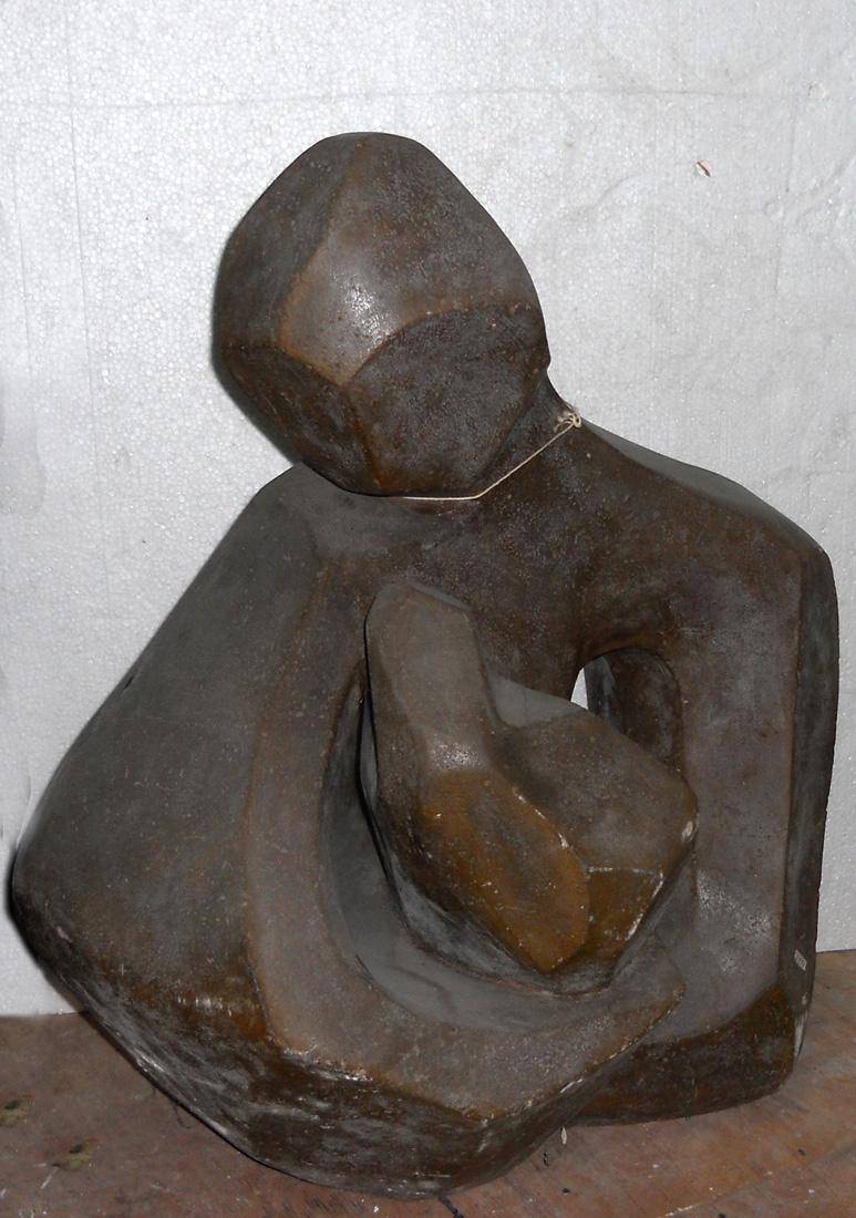 María Angélica. Guillermo José Brasini. Hierro.  69 x 57 x 31 cm. Nº inv. 3999.